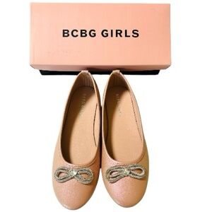 BCBG Girls Tiara Big Kids Pink Blush
Ballet Flat Size 5 rhinestones NEW